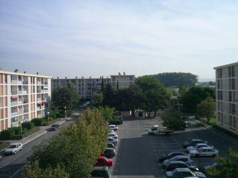 Vente    MARIGNANE BEL APPARTEMENT T2 DANS RESIDENCE PROCHE TOUT COMMERCES